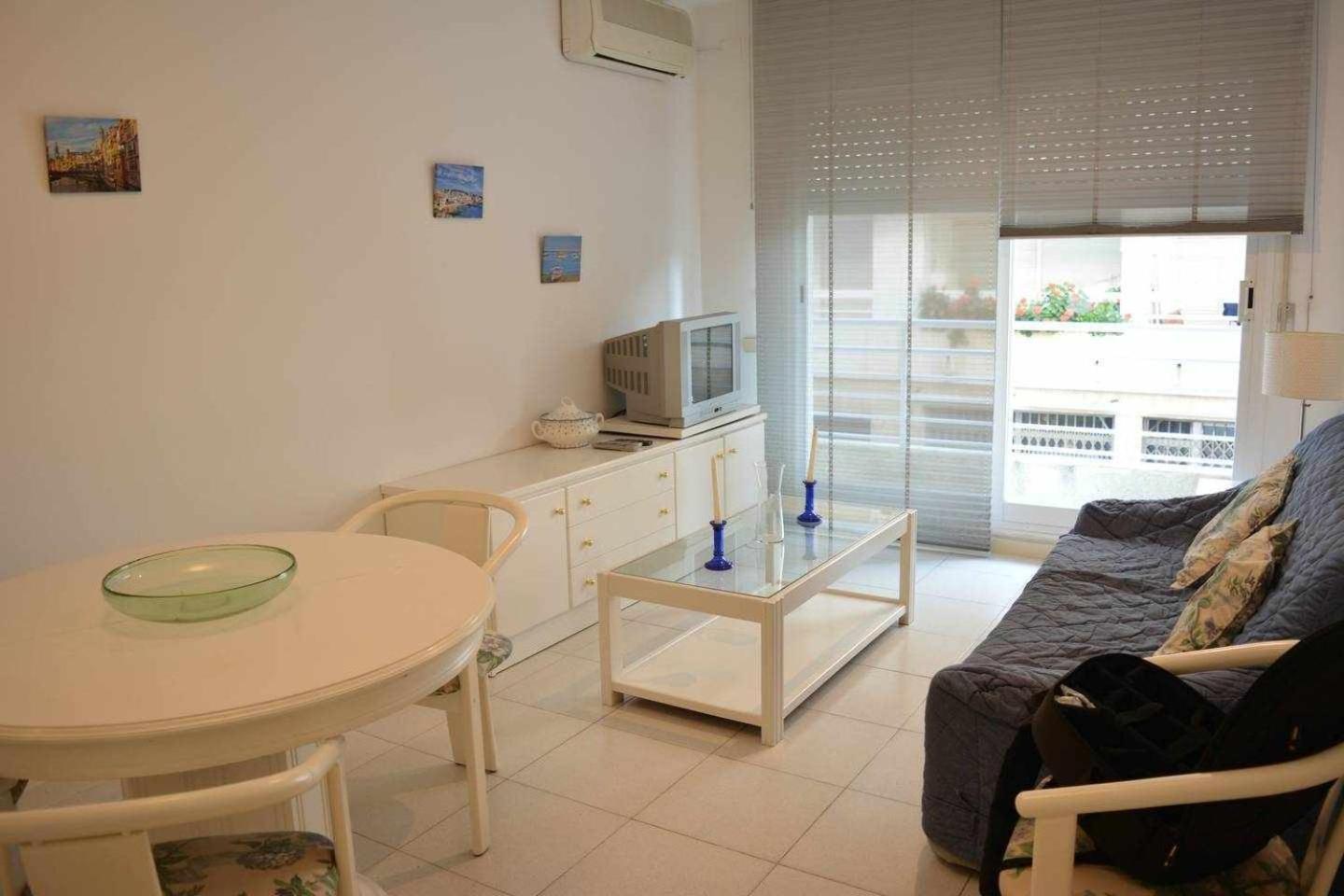 Apartamentos Nautic wifi gratis a 150 metros de la playa de Tossa de Mar Exterior foto