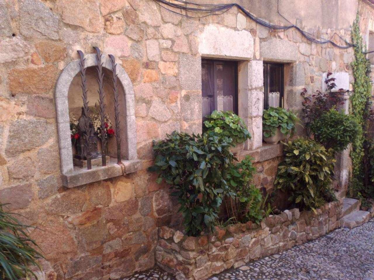 Apartamentos Nautic wifi gratis a 150 metros de la playa de Tossa de Mar Exterior foto