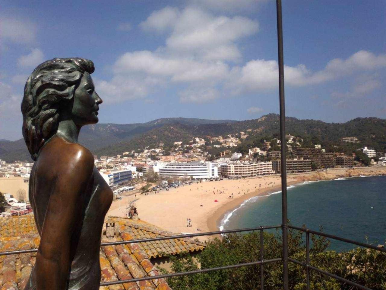 Apartamentos Nautic wifi gratis a 150 metros de la playa de Tossa de Mar Exterior foto